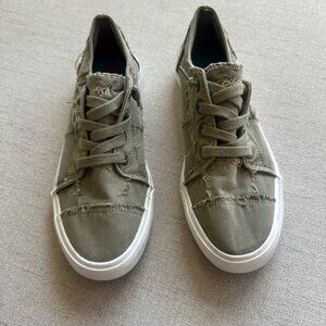 Blowfish Sneakers Sz8